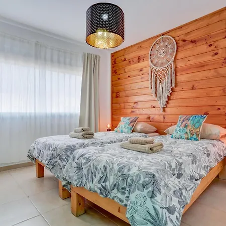 Native Coconut House * Коральео