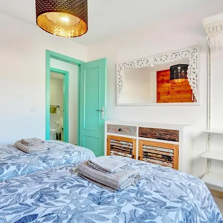 Апартаменты Native Coconut House Коральео