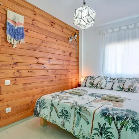 Native Coconut House * Коральео